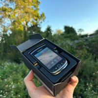 Điện Thoại Blackberry 9800 Fullbox Kèm Dock Sạc