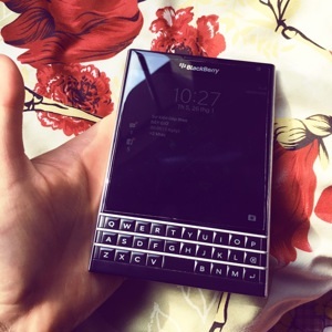 Điện thoại BlackBerry Passport - 32GB