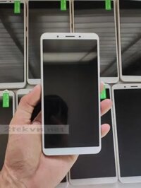 Điện thoại cảm ứng cũ smartphones giá rẻ Vivo Y71 (4/32GB) chiến game mượt máy zin chính hãng