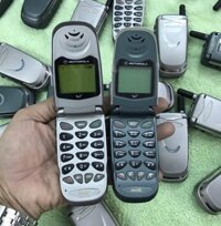 Điện Thoại Nắp Gập Motorola V8088 (V Cười) Chính Hãng