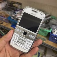 Điện thoại Nokia E72 full box Tiếng Việt kèm thẻ nhớ 4G