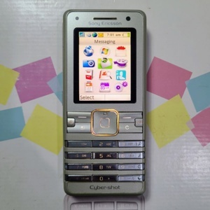 Điện thoại Sony Ericsson K770i