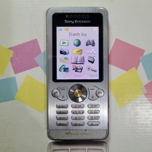 Điện thoại Sony Ericsson W302