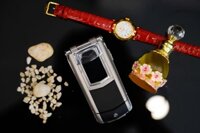 Điện thoại Vertu Constellation Ayxta nắp gập da bê đen