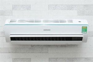 Điều hòa Samsung 12000 BTU 1 chiều AR12JCFSSURNSV gas R-22