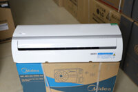 Điều hòa Midea inverter 12000BTU 1 chiều MSAGII-13CRDN8