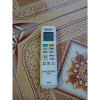 Điều khiển điều hòa Daikin ARC480A1 còn sử dụng tốt.