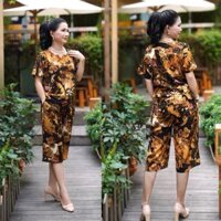 Đồ Bộ Trung Niên cho mẹ , Áo Cổ Giọt Nước, Quần Suông Lửng Ngang Gối Vải Luạ Nhập cao cấp, Đồ Bộ Mặc Nhà