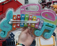 Đồ chơi đàn gõ Xylophone cho bé 8 phím hình nốt nhạc Toyshouse 683-2 - Màu Xanh hoặc Đỏ