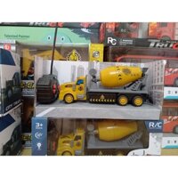 Đồ chơi điều khiển từ xa bốn chiều xe trộn bê tông, độ bền cao chống va đập,nhựa nguyên sinh an toàn