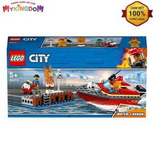 Đồ chơi lắp ráp Lego City 60213 - Thuyền Cứu Hỏa