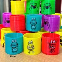 Đồ Chơi Lò Xo Vòng Tròn Capybara Labubu Size Trung Cầu Vồng Ma Thuật Xoắn Ốc Slinky Trò Chơi Xả Stress Giải Trí Trẻ Em T