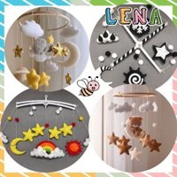 Đồ chơi Treo cũi, treo nôi, kẹp giường đen trắng phát nhạc xoay xoay giúp bé tự chơi