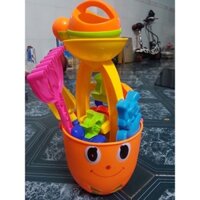Đồ chơi xúc cát bằng xô có guồng quay