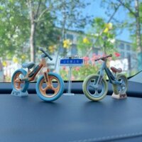 Đồ trang trí xe hơi 2025 nổi tiếng trên mạng Đồ trang trí xe hơi nhỏ nhãn hiệu đường phố cá tính Phụ Kiện Xe Hơi Nam Nữ nổi tiếng trên mạng Bảng điều khiển trung tâm để bàn