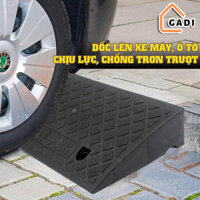 Dốc bục lên xuống xe máy, xe hơi bằng nhựa hình tam giác, Cầu dắt xe máy lên xuống bậc thềm chất liệu PVC bền bỉ