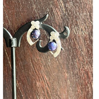 Đôi bông tai chất liệu bạc khắc S925 xi bạch kim xỏ lỗ chuôi đẩy gắn ngoc trai 6 li ánh xanh bóng đẹp hàng Nhật mới cao