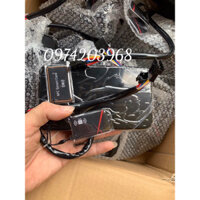 Đồng hồ 133 xe điện dùng quẹt thẻ từ để mở