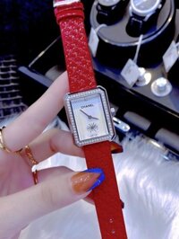 Đồng hồ Chanel nữ dây da màu đỏ quả trám Chanel Diamond Boy-Friend 35mm