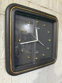 Đồng hồ Citizen vuông mặt đen ấn tượng lạ mắt