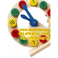 Đồng hồ có đế bằng gỗ dành cho bé yêu