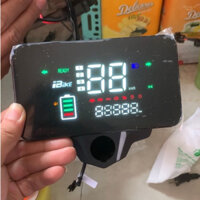 Đồng hồ của xe điện Xmen độ lên màn to đẳng cấp