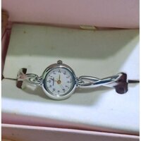 Đồng hồ dạng lắc tay máy nhật.