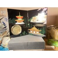 Đồng hồ để bàn tranh sơn mài cổ Lily (Hàng Nhật)