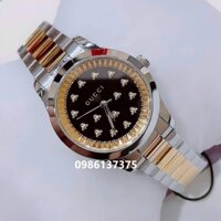 Đồng Hồ Gucci G-Timeless Dây Kim Loại Demi Vàng Mặt Đen Đính Ong Nổi Size 30mm - 38mm
