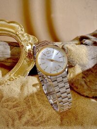 Đồng hồ Gucci nữ dây kim loại mặt trắng demi Like Auth 29mm