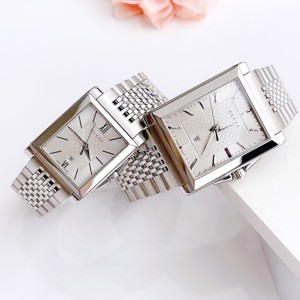 Đồng hồ Gucci YA138501