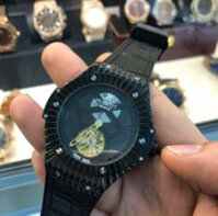 Đồng hồ Hublot Tourbilon Black – HB039 với bộ máy Nhật bền bỉ chị và chạm tốt xứng đáng với đồng tiền