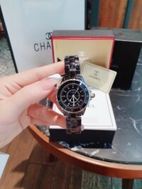 Đồng hồ J12 Chanel