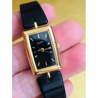 Đồng hồ Jupiter của Orient Nhật nữ đeo.
