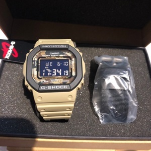 Đồng hồ nam Casio G-Shock DW-5610SUS
