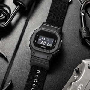 Đồng hồ nam Casio G-Shock DW-5600BBN