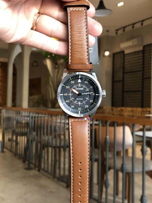 Đồng hồ nam Citizen Eco-Drive dây da nâu – AW1361-10H
