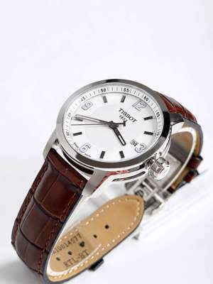 Đồng hồ nam Tissot T055.410.16.017.01 - dây kim loại