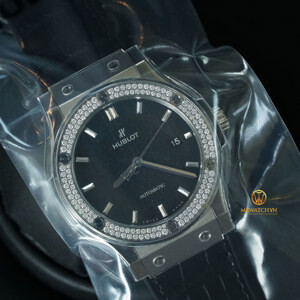 Đồng hồ nam Hublot Classic Fusion Titanium Diamonds 542.NX.1171.LR.1104