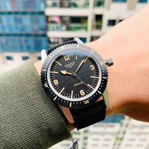 Đồng hồ nam Longines Heritage Skin Diver L2.822.4.56.9 L28224569