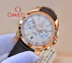 Đồng hồ nam Omega Aqua Terra 231.53.43.52.02.001