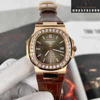 Đồng hồ nam Patek Philippe Nautilus 5711 dây da máy cơ automatic Thuỵ Sỹ size 40mm bảo hành 3 năm