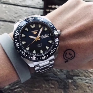 Đồng hồ nam Seiko SRP747J1