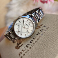 Đồng hồ nữ burberry dây thép , mặt sọc trắng bu10108 , size 32mm