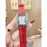 Đồng hồ nữ Cartier hình vuông nhỏ dây da đỏ với phong cách phù hợp mọi dịp