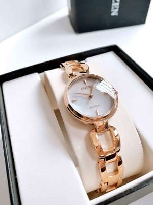 Đồng hồ nữ Citizen EM0423-81A