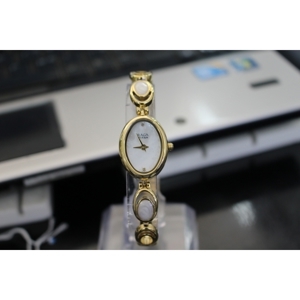 Đồng hồ nữ dây kim loại Titan 2511YM05