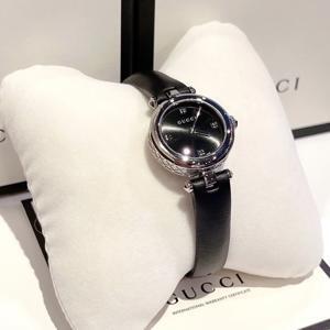 Đồng hồ nữ Gucci Diamantissima YA141506