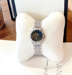 Đồng hồ nữ Gucci YA126507