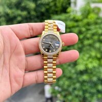 Đồng Hồ nữ Rolex Datejust 32mm máy cơ Cal 2836 Thuỵ Sĩ, bọc vàng 18 + kim cương moiss full kiểm định doji